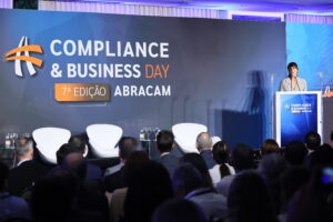 APRESENTAÇÃO DE EVENTO CORPORATIVO - Compliance and Business Day ABRACAM (Associação Brasileira de Câmbio)